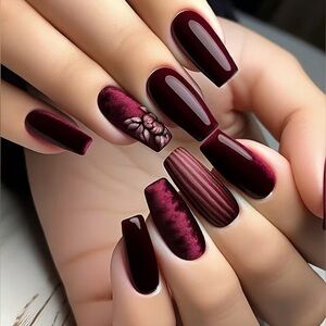 Brand New 24pcs Dark Red Mysterious Gradient Floral Striped Press On Nails